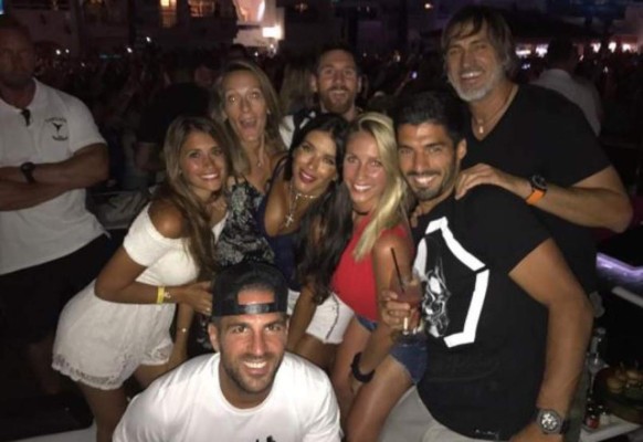 FOTOS: Así pasan vacaciones los cracks del Barcelona; Messi y Antonella la rompen
