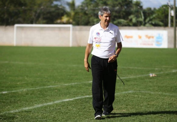 ¡Una locura! Las imágenes que dejó el amistoso de Olimpia en Cantarranas