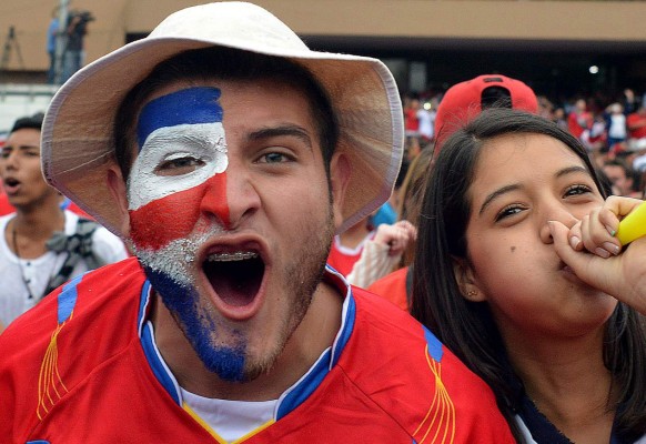 Costa Rica celebra con locura su pase histórico a cuartos de final