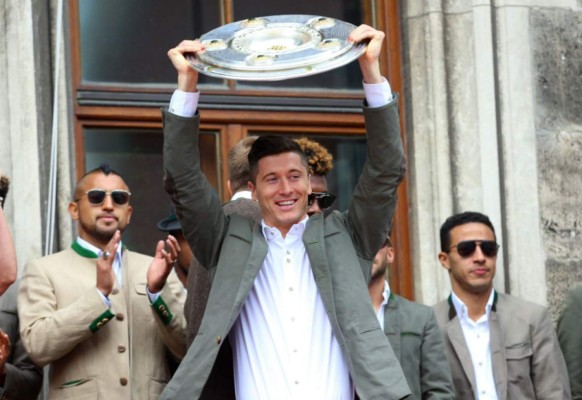 La espectacular celebración del Bayern Munich con su gente en la ciudad