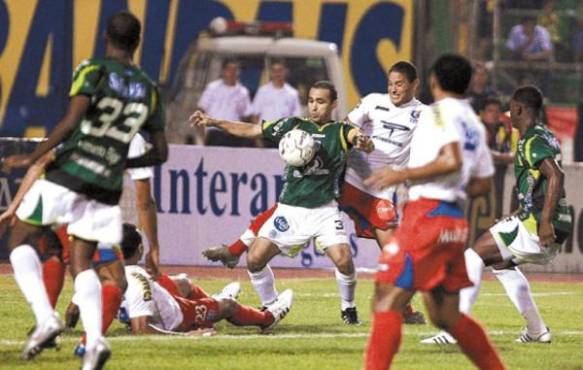 Olimpia y Marathón disputarán su final número 12, récord en la Liga Nacional. Los albos dominan la serie.