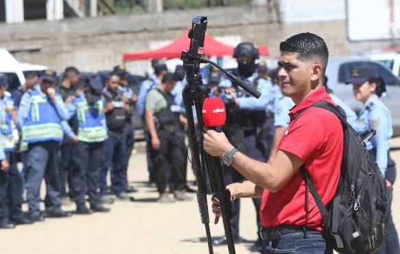 Carlos Castellanos, periodista de DIEZ, presente en la ciudad de las colinas.