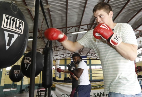 Cristhian Gutiérrez, el goleador que se pasó al boxeo en Real España