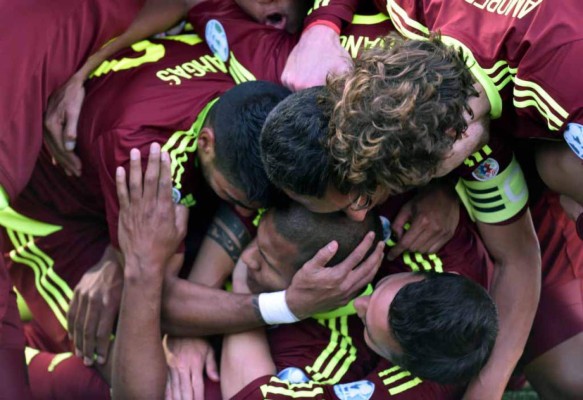 Venezuela vence 1 a 0 a Colombia en su debut en la Copa América