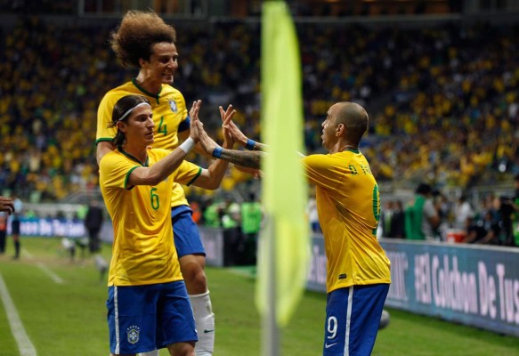 Brasil venció 2-0 a México en amistoso hacia la Copa América