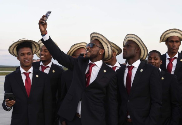 EN FOTOS: Islandia y su elegancia al llegar a Rusia, Argentina con vestimenta deportiva