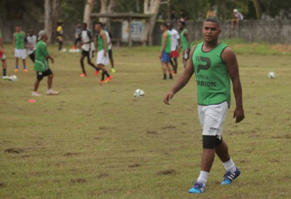 Los 20 jugadores hondureños que creías que estaban retirados y siguen en el fútbol