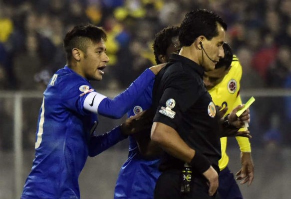 LOS MOMENTOS MÁS POLÉMICOS Y RECORDADOS DE LA COPA AMÉRICA 2015