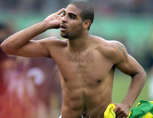 Estafaron a la madre de Adriano por esta cantidad de dinero, no soportó y realizó una amenaza letal: Vas a ver al diablo bajar...