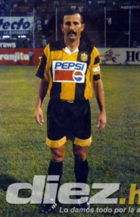 ¡Hasta con banca lujosa! El 11 histórico del Real España para presidente Elías Burbara