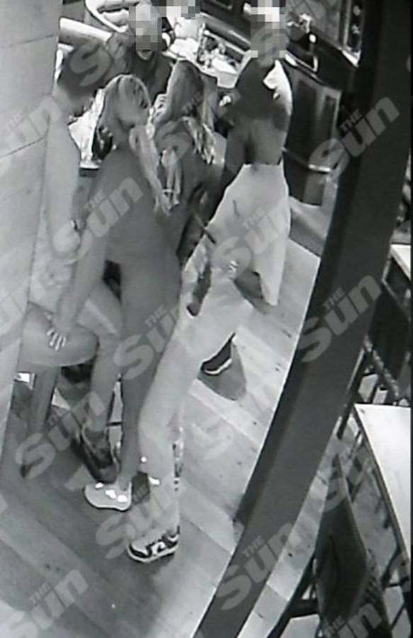 Escándalo sexual de figura del City: fue captado borracho, exhibiendo sus genitales y acosando a una mujer