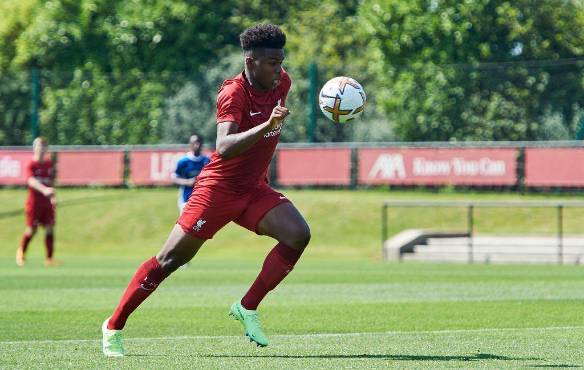 El delantero aún no se decide si quiere jugar o no con Honduras.