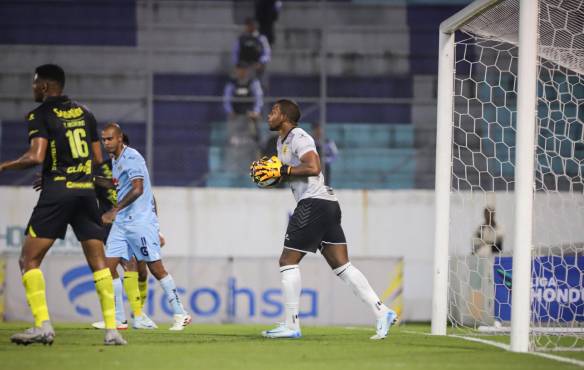 Real España sigue la línea del triunfo y Motagua fue desplumado en una semana para el olvido