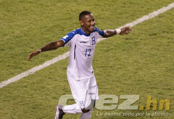 Las mejores imágenes del Honduras-El Salvador en el Olímpico