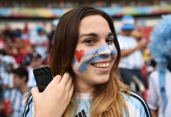 Argentina venció a Nigeria por 3 a 2 con dos goles de Lionel Messi