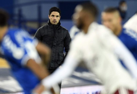 Mikel Arteta exhorta a sus jugadores en el Arsenal: quiere luchadores y no víctimas