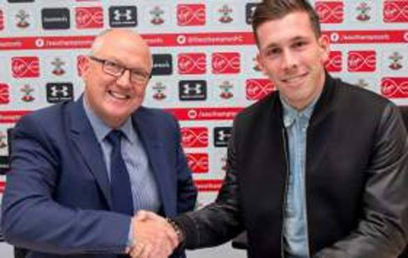 PORTSMOUTH, ENGLAND - SEPTEMBER 24: Pierre-Emile HoÂ¸jbjerg of Southampton reacts during the Carabao Cup Third Round match between Portsmouth and Southampton at Fratton Park on September 24, 2019 in Portsmouth, England. (Photo by Dan Istitene/Getty Images)