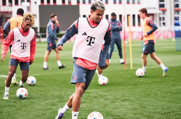 Luis Díaz conoció a las estrellas del Bayern Múnich: lujitos ante Harry Kane, tremendo regalo y bailando cumbia