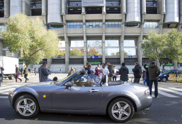 FOTOS: Seguridad de pies a cabeza en el Bernabéu para el clásico
