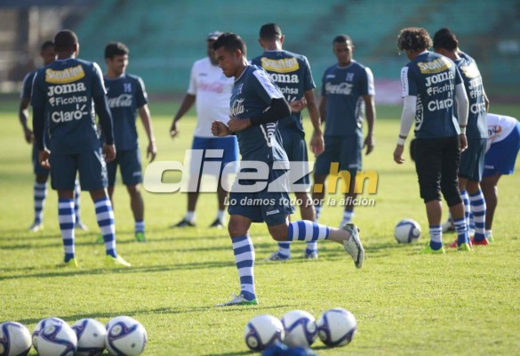 Honduras afina preparación en el estadio Olímpico