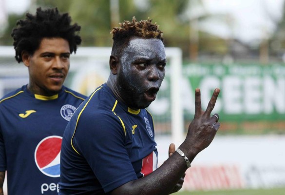 ¡Sin trabajo! La gran cantidad de futbolistas hondureños con calidad y experiencia que no tienen equipo