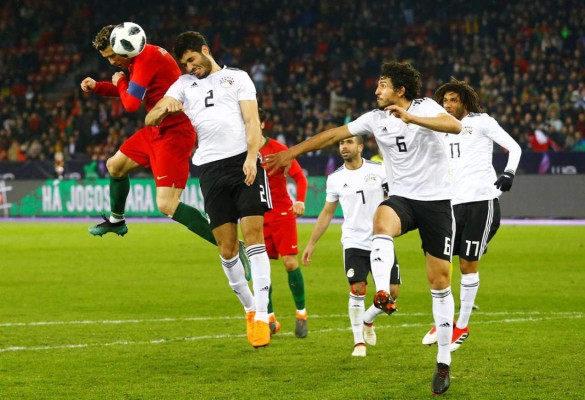 En fotos: La locura en Manchester por Messi, la celebración de Salah y el cabezazo de Cristiano