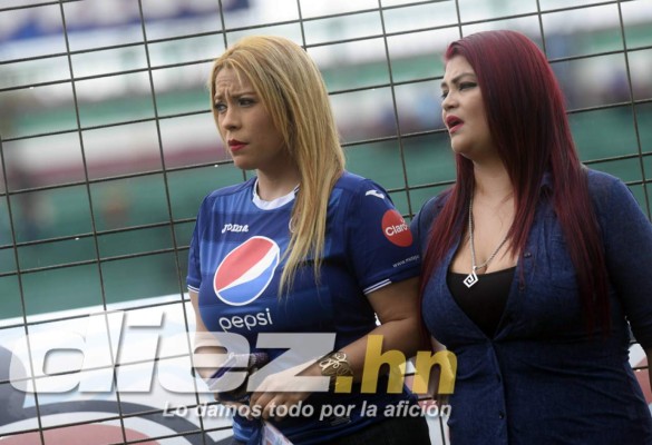 Las hermosuras que adornaron el clásico Marathón-Motagua