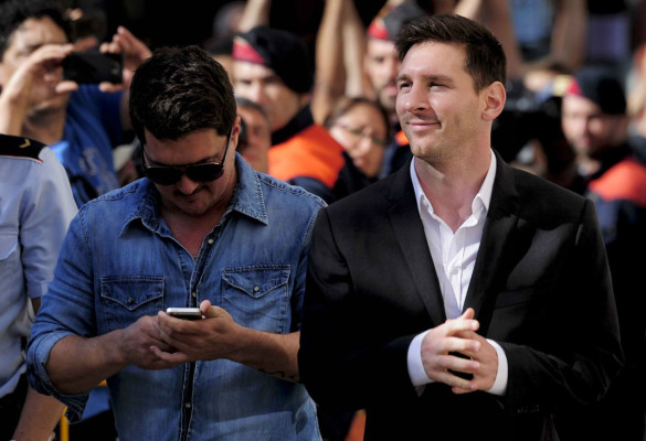 Messi declara ante juez de Barcelona en caso de supuesto fraude.