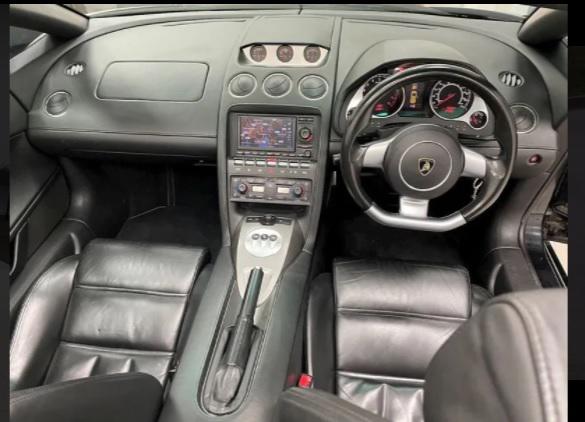 El “Kun” Agüero pone a la venta la que considera su compra más inútil: “Tiene telarañas y todo”