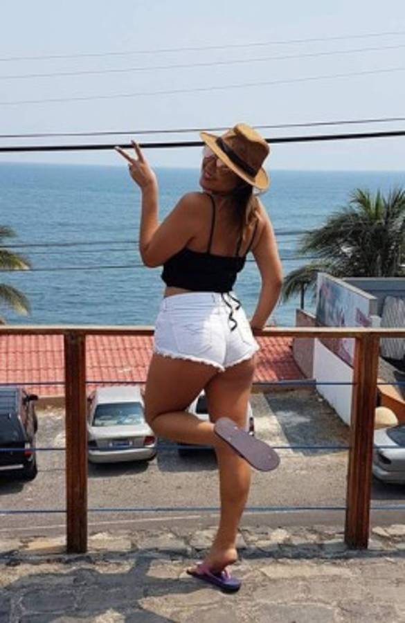 FOTOS: Kimy Leverón, la sexi esposa de jugador salvadoreño que enciende las redes