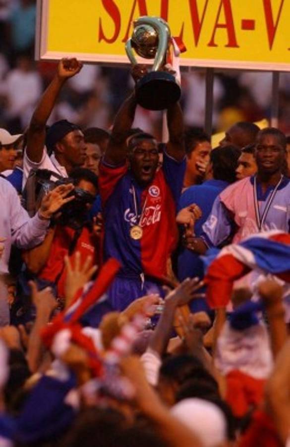 ¡EL REY DE COPAS! Las imágenes históricas del Olimpia, que hoy celebra 105 años