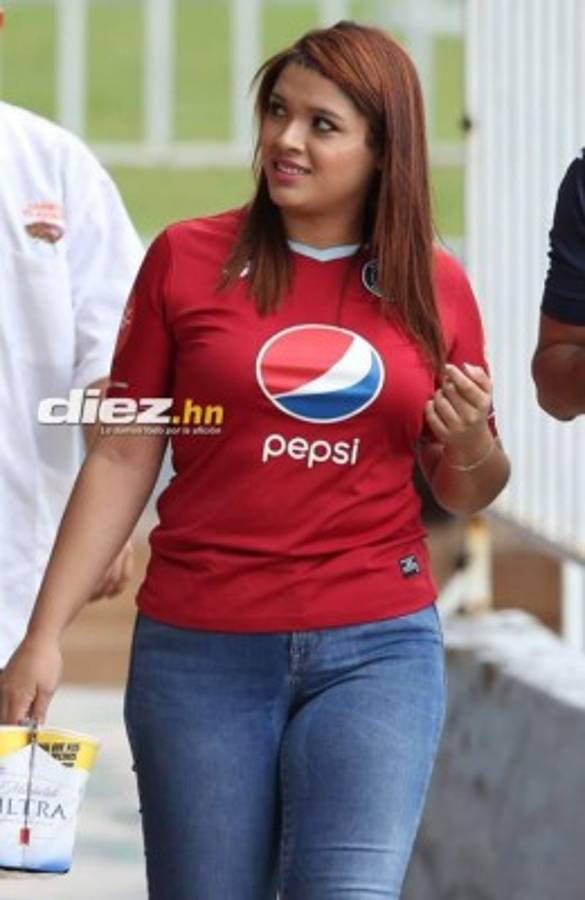 ¡Mamitas! Las chicas bellas que adornaron partidos de Liga Nacional de Honduras