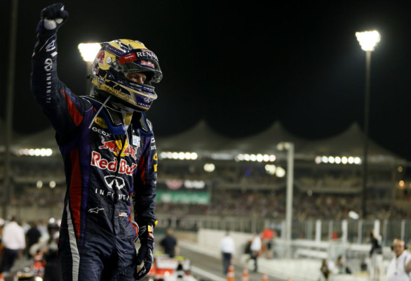 Vettel estrenó su título mundial con un aplastante triunfo.