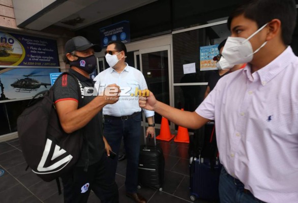 ¡Cánticos y nuevo look! La partida de Olimpia rumbo a Orlando para enfrentar al Montreal Impact