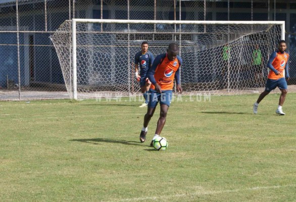 Fotos: Olimpia alista cambios, Real España esconde sus armas y Platense sin descanso