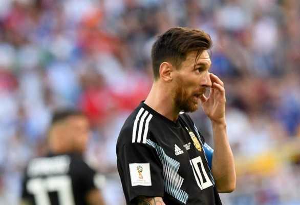 ¡Amargura y frustración! Los gestos de Messi en el Argentina-Islandia
