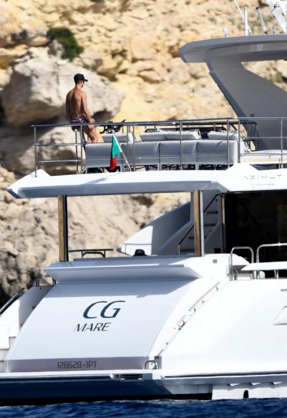 ¿Está gordita? Así fue captada Georgina Rodríguez en sus vacaciones con Cristiano Ronaldo en Mallorca