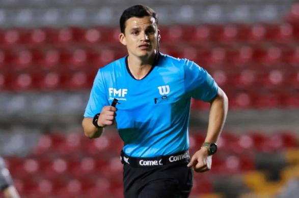 Rosario Guadalupe Cárdenas habría estado con una dama de compañía un día antes del partido y lo asaltó.