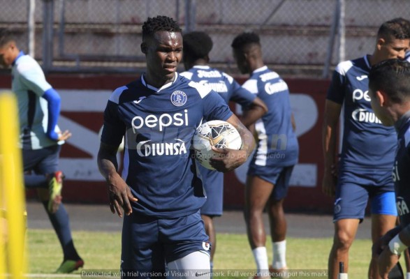Risas, autógrafos y buen ambiente en el regreso de Motagua al estadio Nacional