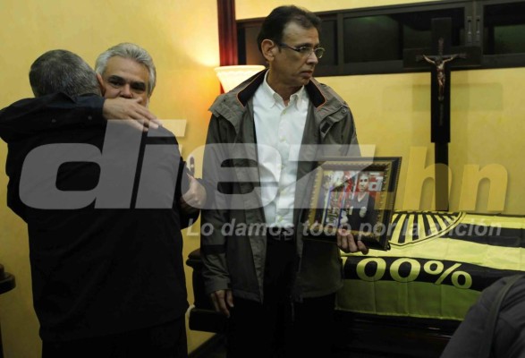 Así es el velatorio de Mario Verdial en San Pedro Sula