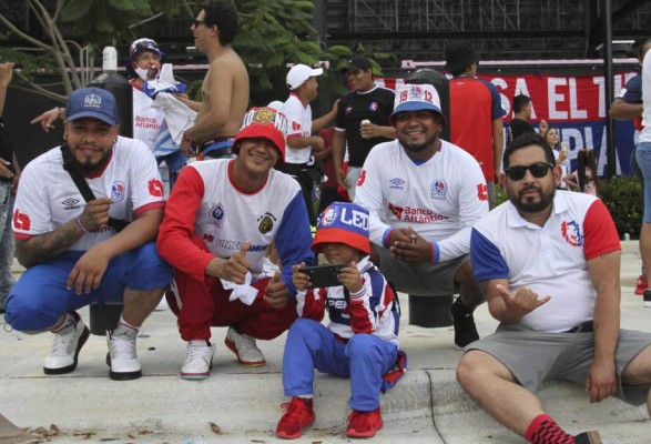 Afición del Olimpia conquista Fort Lauderdale en Florida en duelo ante Pachuca por la Copa Rematch