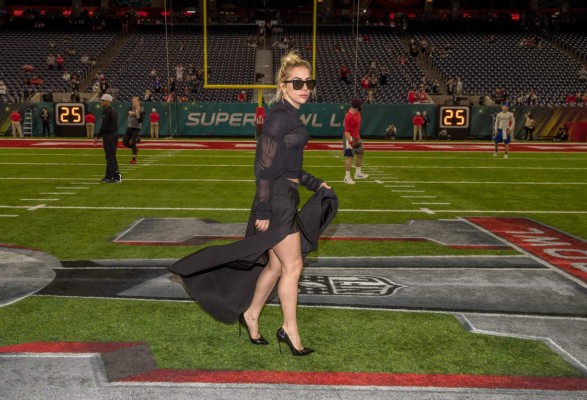 Lady Gaga sorprende a todos en el Super Bowl al enseñar sus partes íntimas