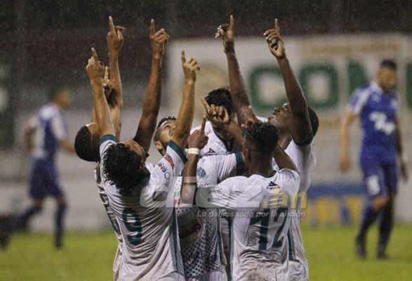 CURIOSAS: La pelea de Kevin Álvarez con Osman Madrid y el aguacero en el Puerto