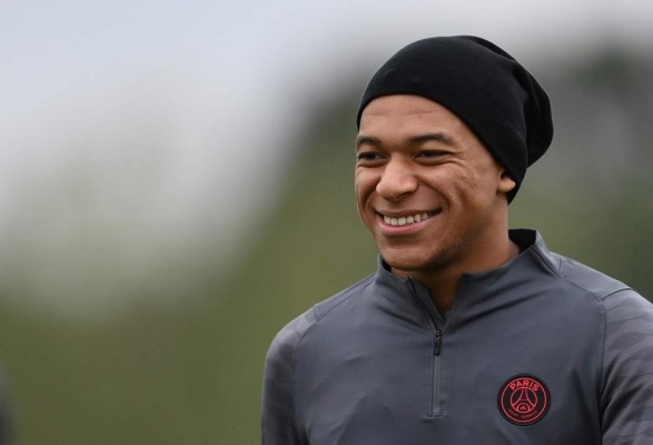 Así fueron captados Mbappé y Neymar en el entrenamiento del PSG tras la polémica; el jeque estuvo presente