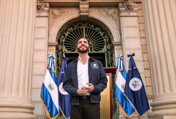 ¿A quién dona su sueldo? Las sorprendentes revelaciones de Bukele a Luisito Comunica, youtuber mexicano