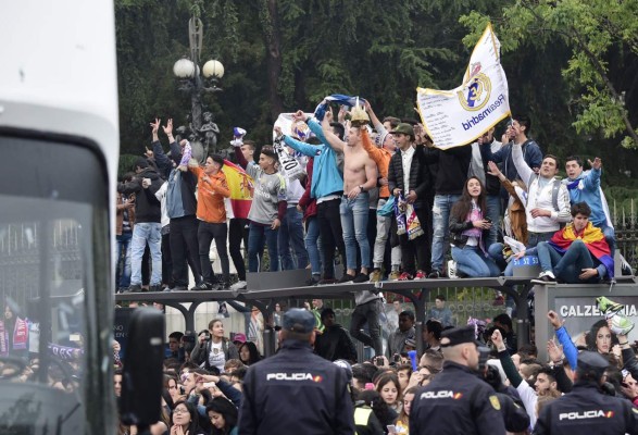 Real Madrid celebra la Undécima en Cibeles con todos sus aficionados