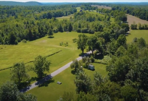 Leyenda de tenis pone en venta su majestuosa mansión: con 10 habitaciones y lago propio en 16$ millones