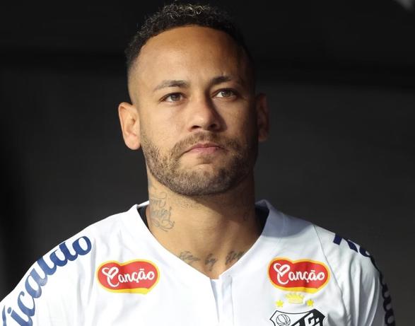 Sin jugar, pero fue al carnaval: Neymar es fusilado tras eliminación del Santos y revela el motivo de su ausencia