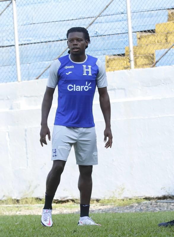 Infierno total antes de Copa Oro: La lista de jugadores que no estarán con Honduras tras polémicas, descartes y lesiones