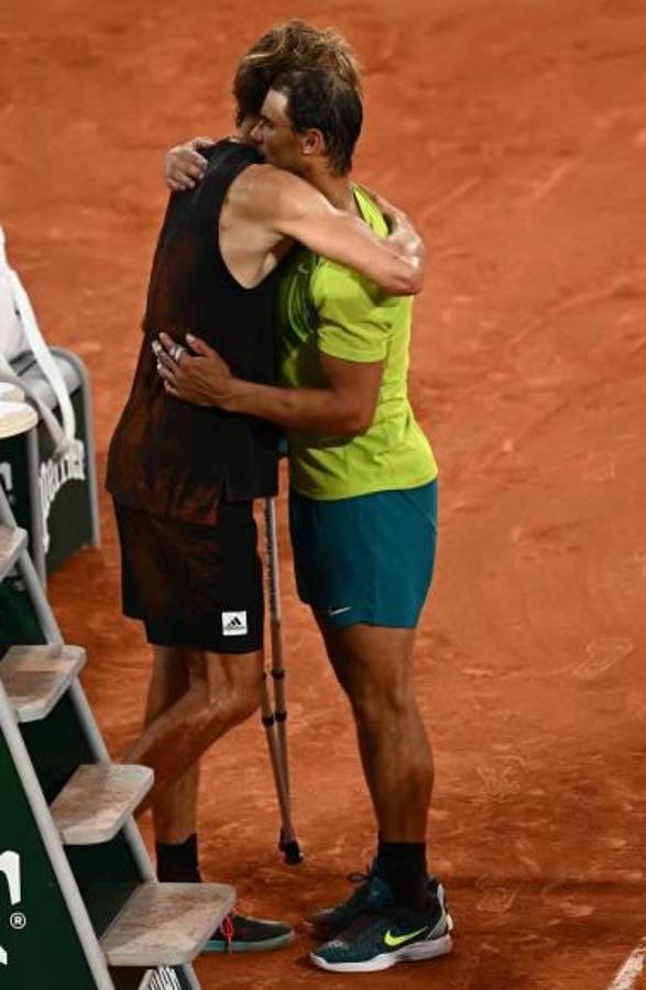 ¡Escalofriante! La dura lesión de Alexander Zverev ante Rafa Nadal: Así le quedó el tobillo y terminó en silla de ruedas